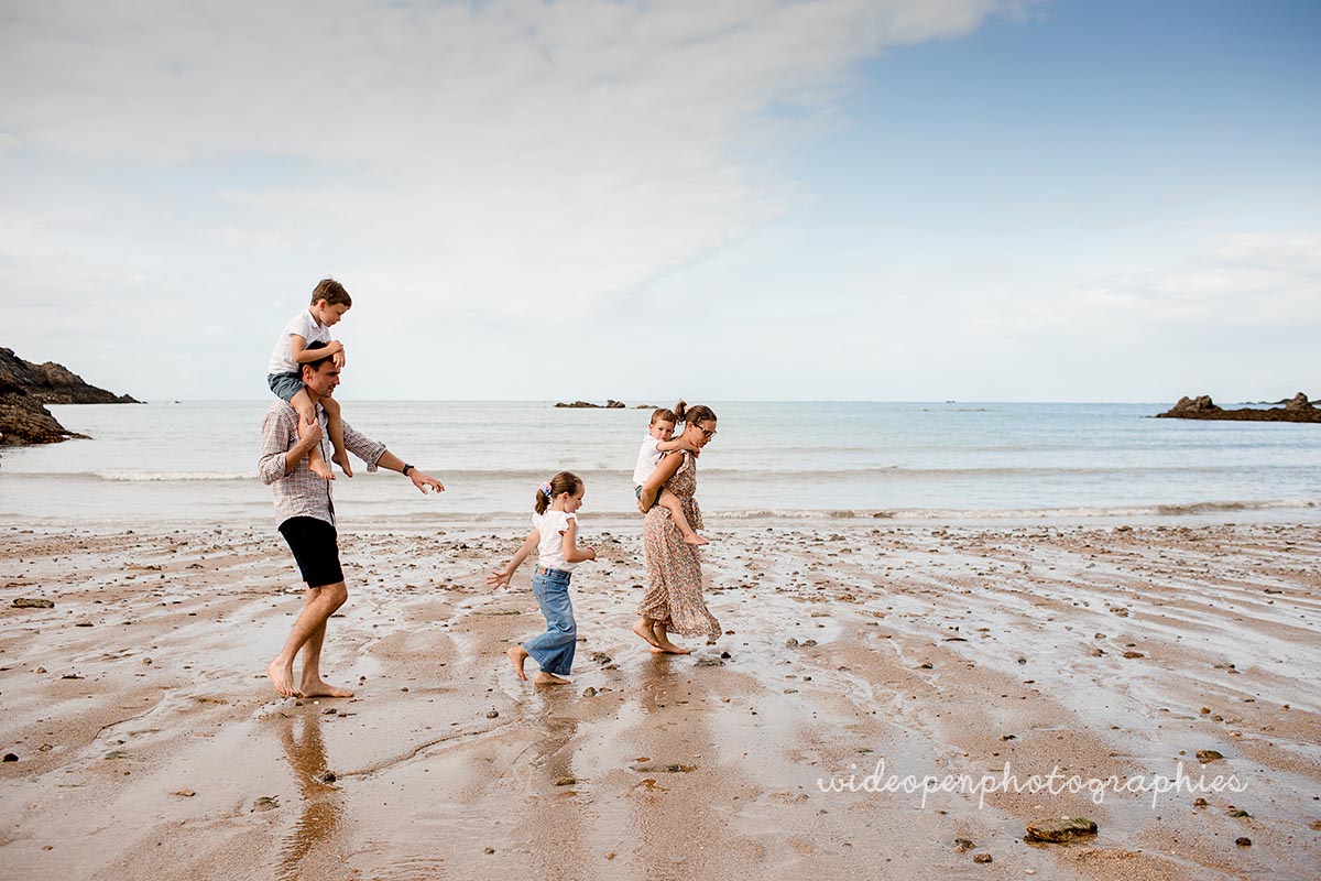 séance photo famille à Cancale, près de Saint Malo en Bretagne